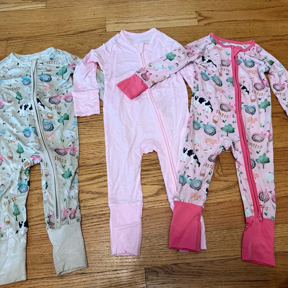3 pair of boutique bamboo zippys.